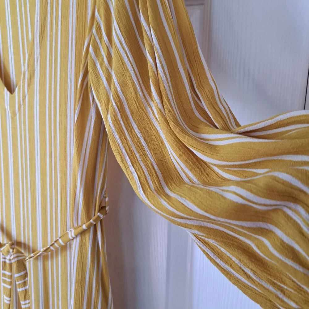 SOLD on another platform 💛 Matilda Peasant Dress - Picture 5 of 11